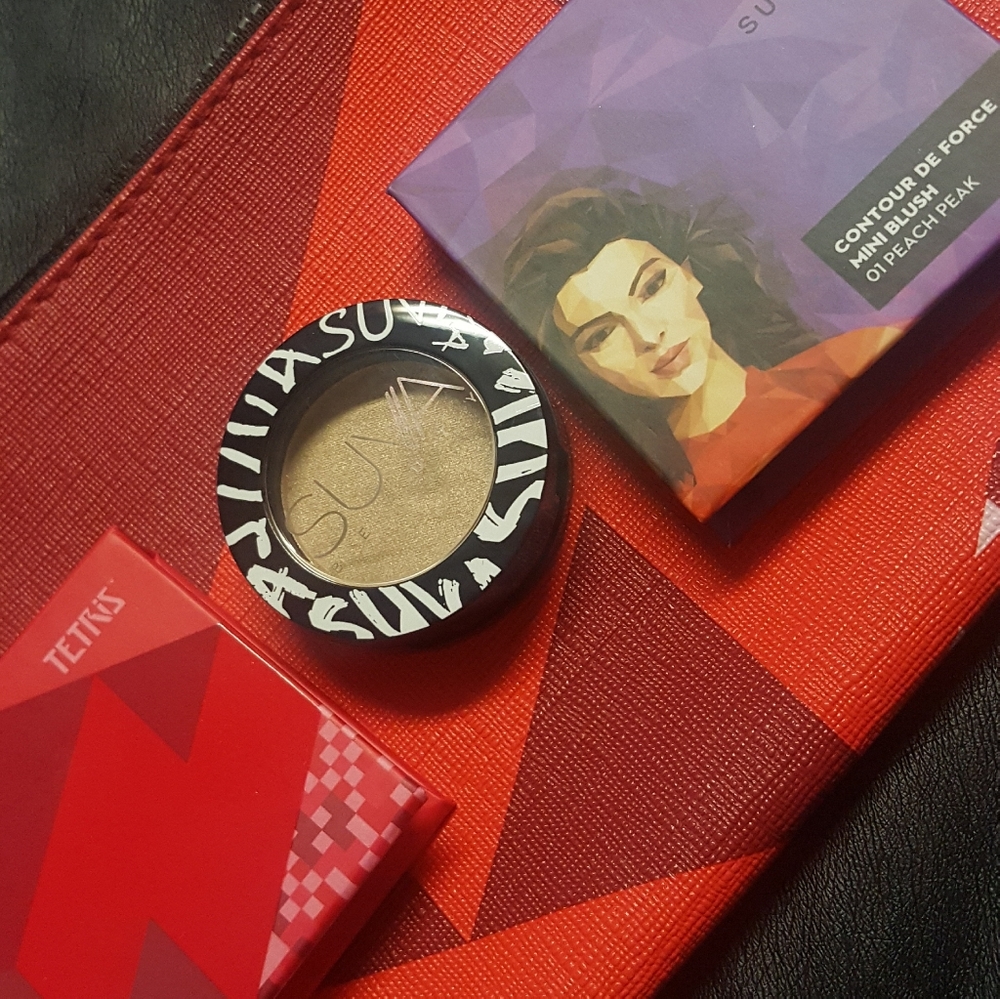 Paquete de blush,eyeshadow,blue, shimmer eyeshadow